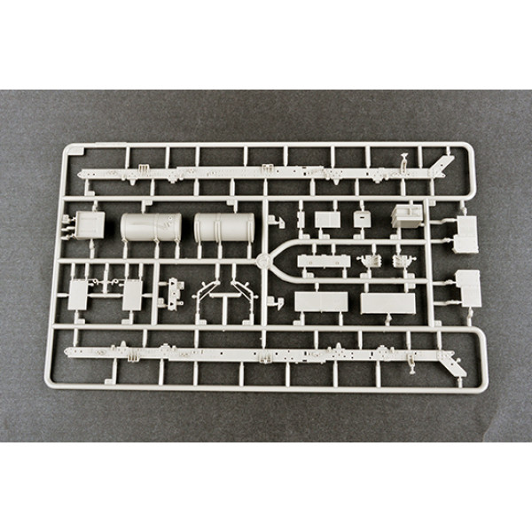 M1120 heavy-duty high-mobility tactical truck (material carrying system)  1/35 Trumpeter  01053