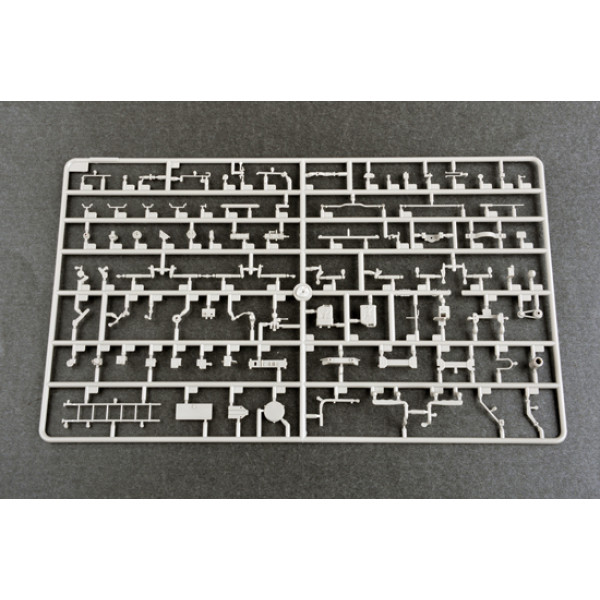 THAAD missile defense system  1/35 Trumpeter  01054