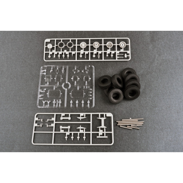 THAAD missile defense system  1/35 Trumpeter  01054