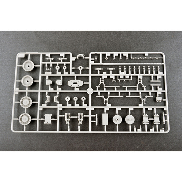 Ураган-1М 9А53 багатоцільова ракетна установка 1/35 Trumpeter 01068