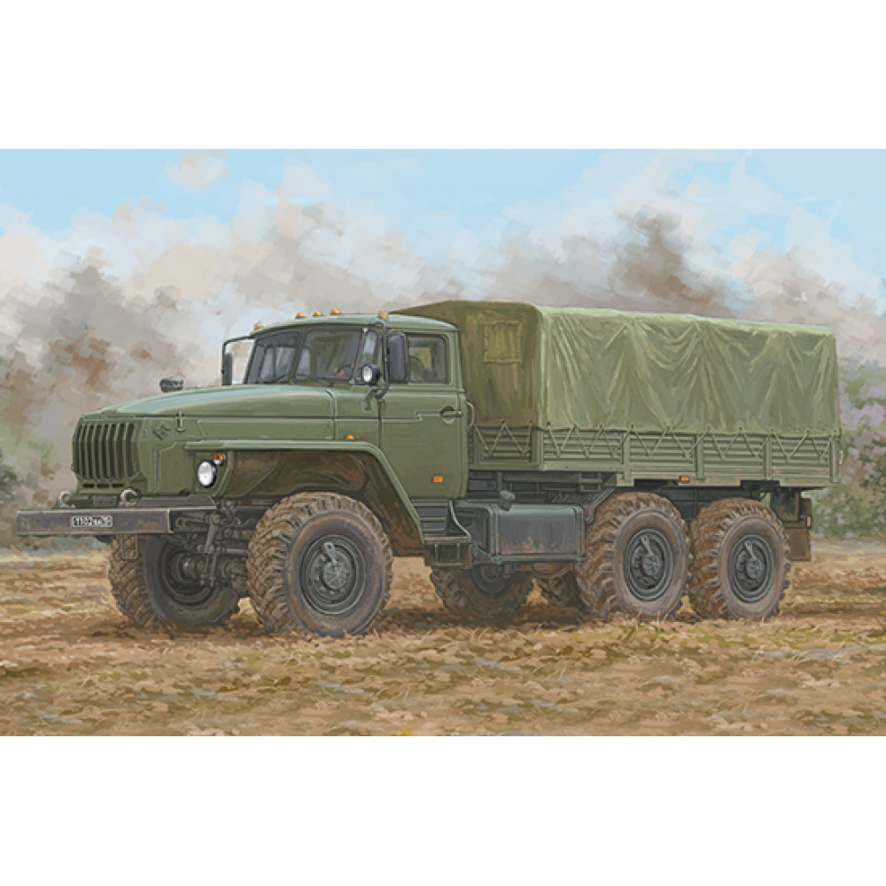 Truck URAL-4320 1/35 Trumpeter  01072