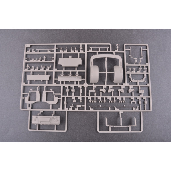 ЗІЛ-135 - Радянська Вантажівка 1/35 Trumpeter 01073
