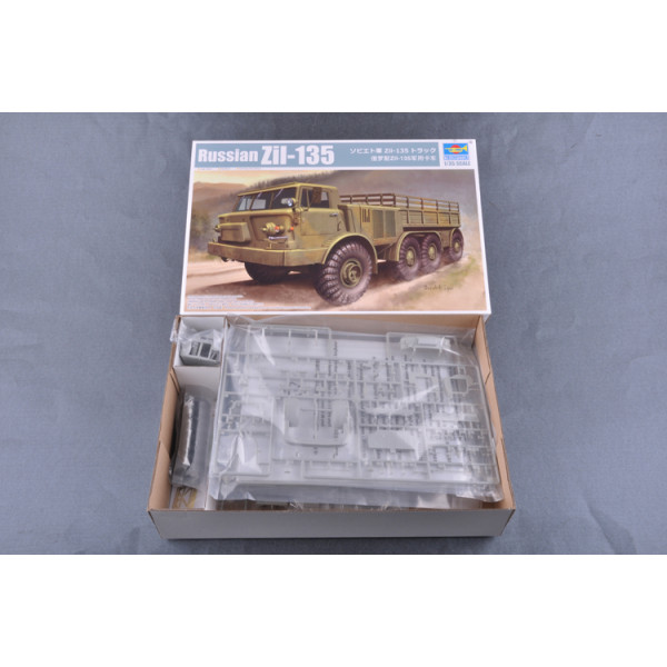 ЗІЛ-135 - Радянська Вантажівка 1/35 Trumpeter 01073