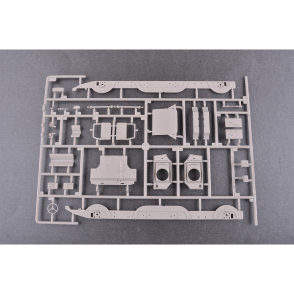 ЗІЛ-135 - Радянська Вантажівка 1/35 Trumpeter 01073