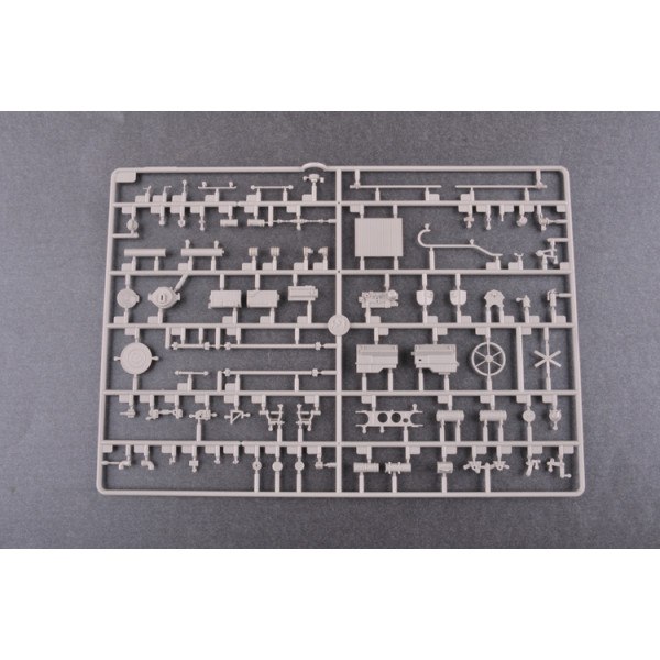 ЗІЛ-135 - Радянська Вантажівка 1/35 Trumpeter 01073