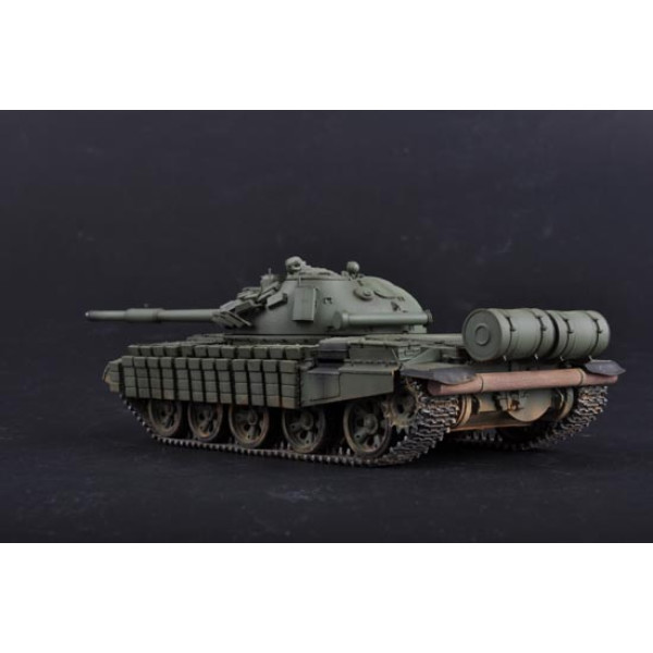 Радянський середній танк T-62 ERA (мод.1962) 1/35 Trumpeter 01555