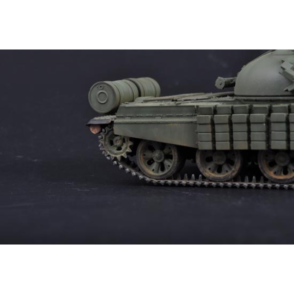 Радянський середній танк T-62 ERA (мод.1962) 1/35 Trumpeter 01555