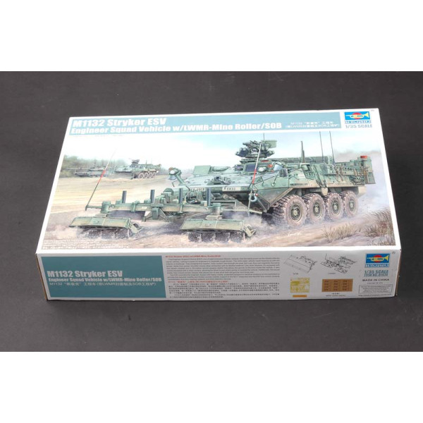 Інженерна машина Stryker M1132 з катком для розмінування LWMR та лопатою SOB 1/35 Trumpeter 01574 Інженерна машина Stryker M1132 з катком для розмінування LWMR та лопатою SOB 1/35 Trumpeter 01574
