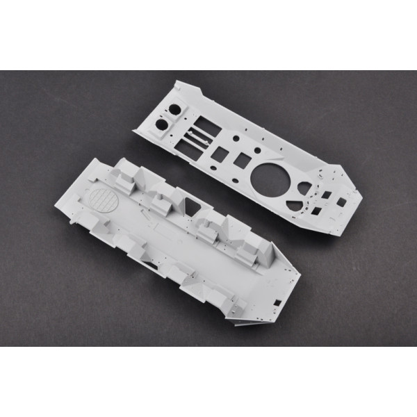 Russian BTR-70 APC early version 1/35 Trumpeter 01590