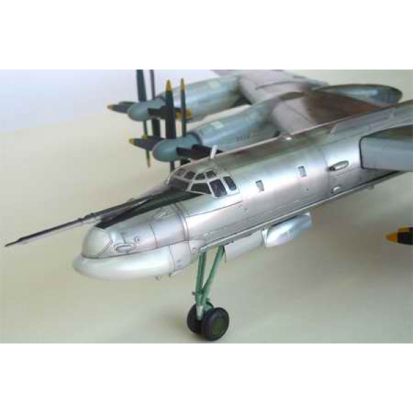 Важкий бомбардувальник Ту-95МС 1/72 Trumpeter 01601