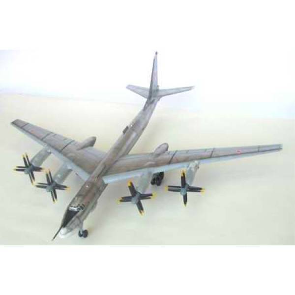 Важкий бомбардувальник Ту-95МС 1/72 Trumpeter 01601