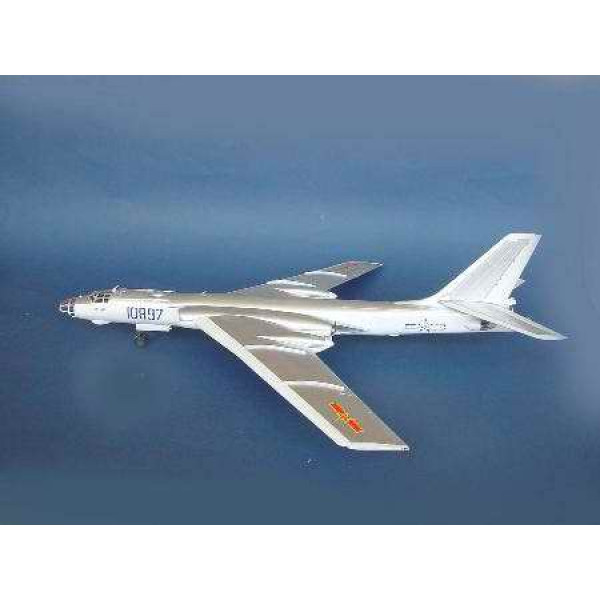 Літак ТУ-16K-26 Badger G / Chinese H-6 1/72 Trumpeter 01612