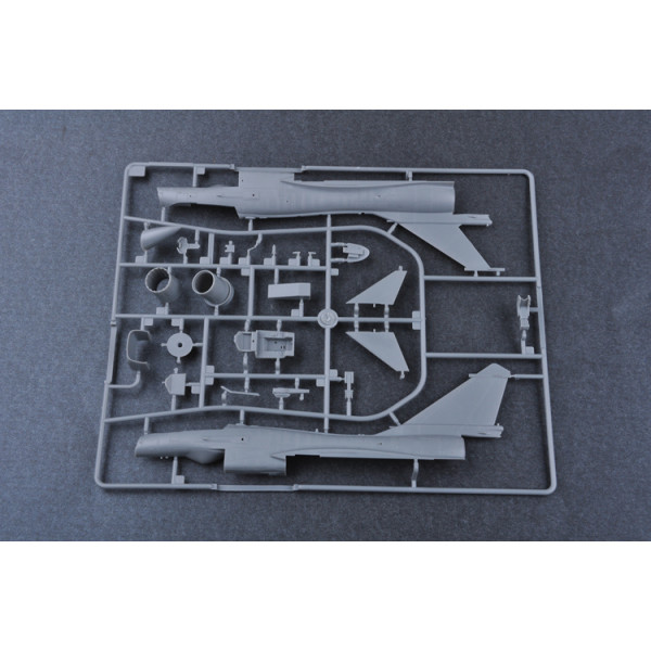 Китайський J-10B Винищувач 1/72 Trumpeter 01651
