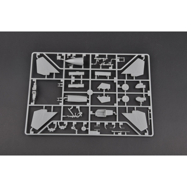  Russian Su-27 Early type Fighter  1/72 Trumpeter 01661