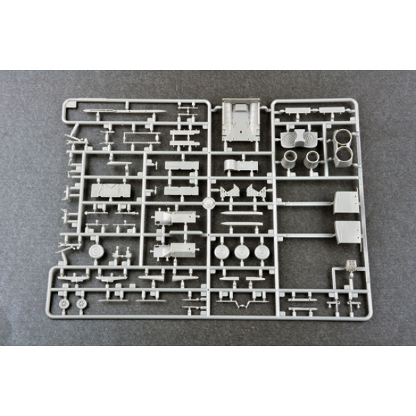 Сухий Су-24М бомбардувальник 1/72 Trumpeter 01673