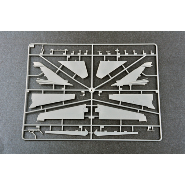 Сухий Су-24М бомбардувальник 1/72 Trumpeter 01673