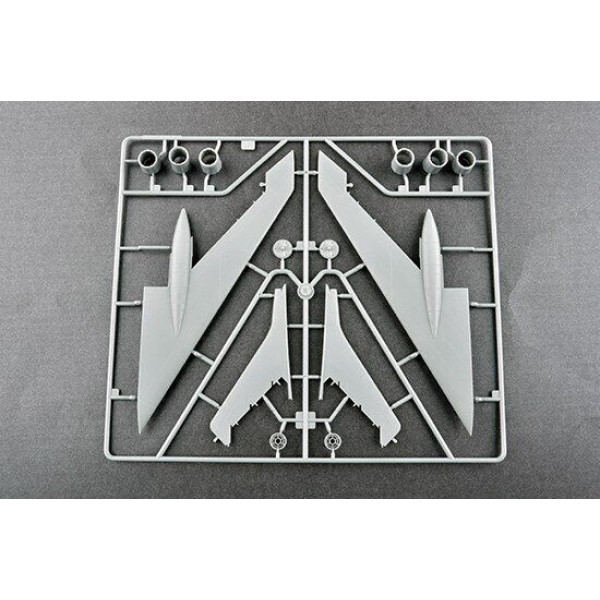 Tupolev Tu-128UT Fiddler  1/72 Trumpeter 01688