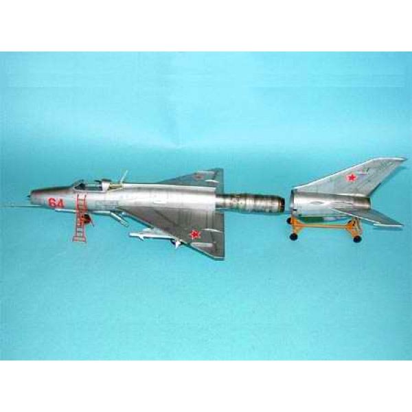 Радянський Винищувач МіГ-21 Ф-13 1/32 Trumpeter 02210