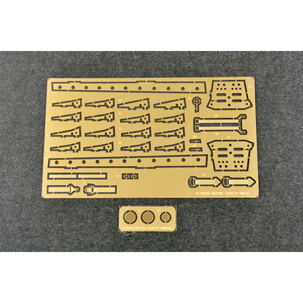 Винищувач Р-40Н "Бойовий орел" 1/32 Trumpeter 02212