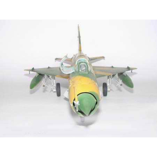 Радянський винищувач МіГ-21МФ 1/32 Trumpeter 02218