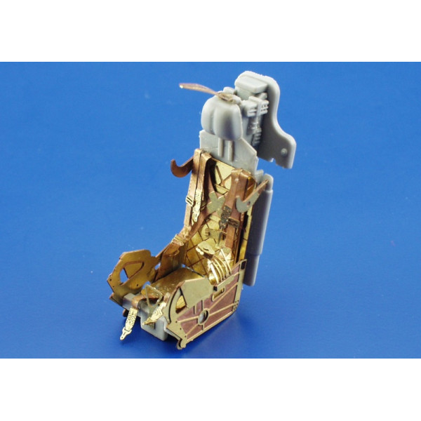 Китайський винищувач F-7MG (МіГ-21) 1/32 Trumpeter 02220