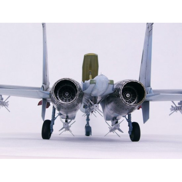 Російський винищувач  СУ-27 1/32 Trumpeter 02224
