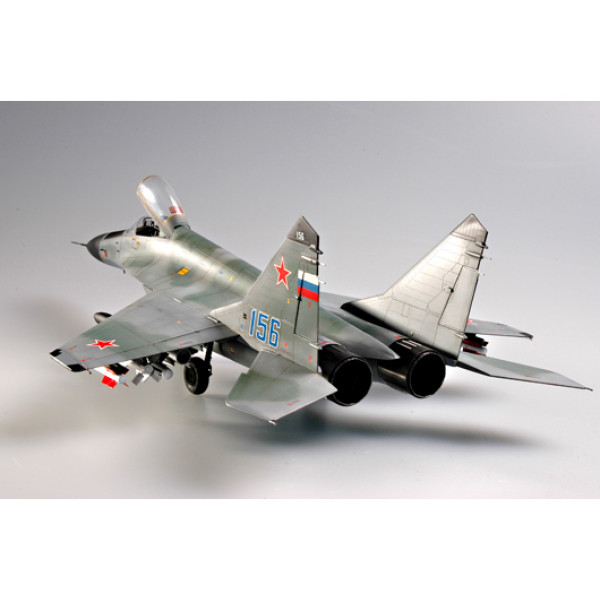 Російський винищувач МіГ-29M "Fulcrum" 1/32 Trumpeter 02238