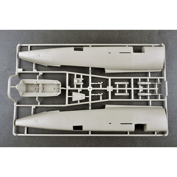Американський винищувач F-100F Super Sabre 1/32 Trumpeter 02246