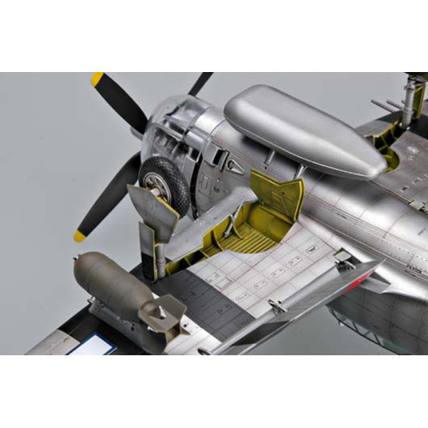 Американський винищувач-бомбардувальник P-47D «Thunderbolt» Razorback 1/32 Trumpeter 02262