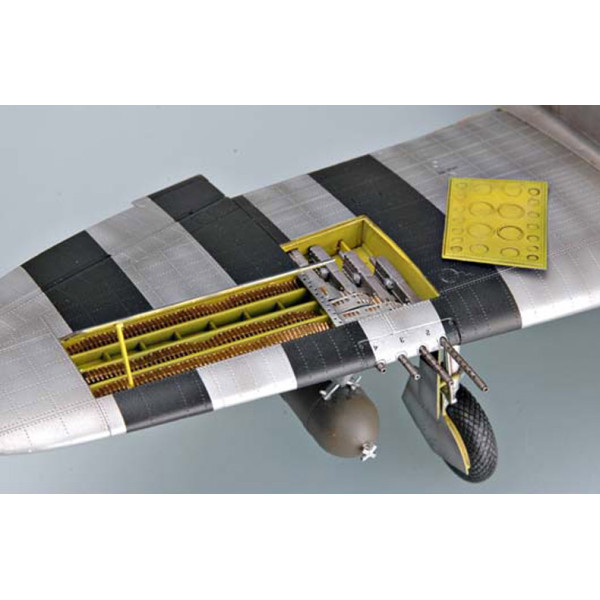 Американський винищувач-бомбардувальник P-47D «Thunderbolt» Razorback 1/32 Trumpeter 02262