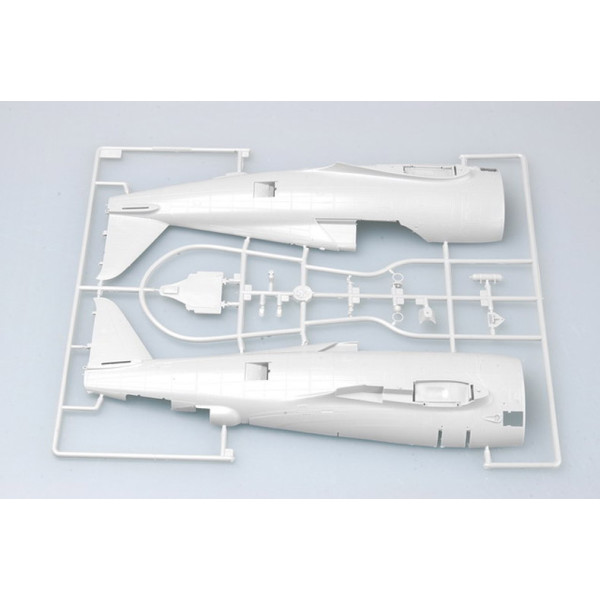 Американський винищувач-бомбардувальник P-47D «Thunderbolt» Razorback 1/32 Trumpeter 02262