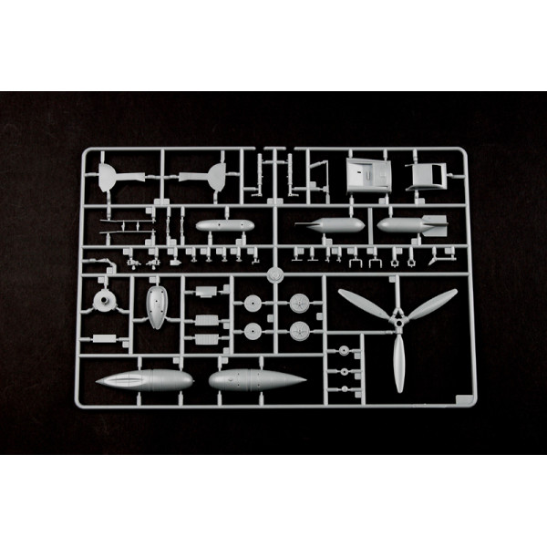 Німецький винищувач BF109E-4 / Trop 1/32 Trumpeter 02290