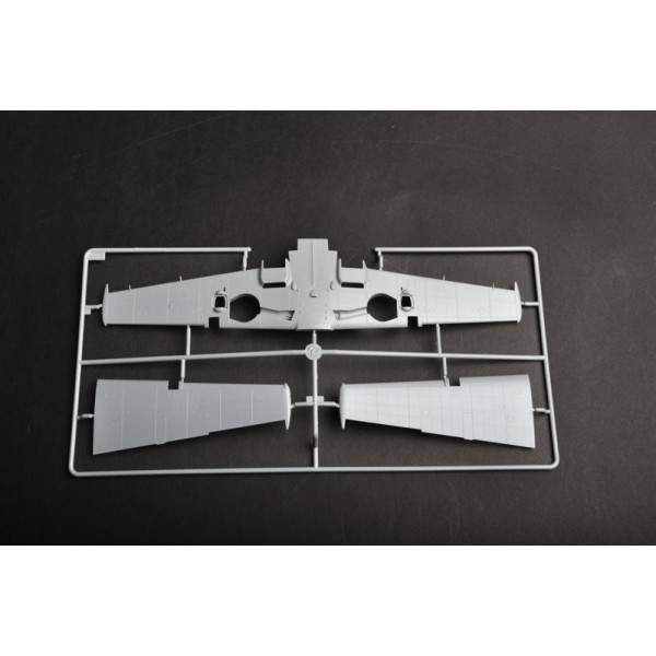 Літак Messerschmitt Bf-109E-7 німецький винищувач 1/32 Trumpeter 02291