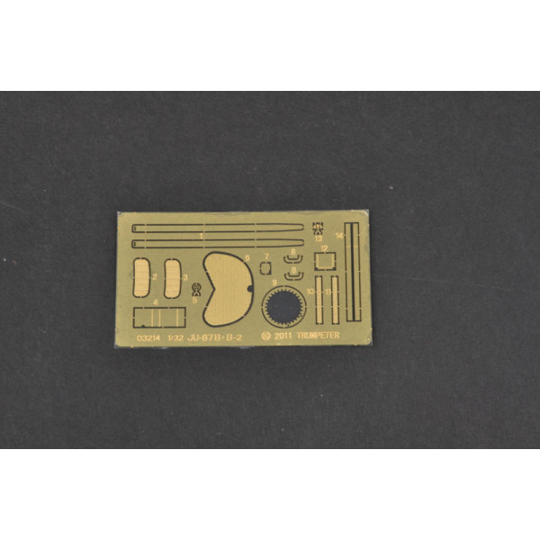 Ju-87B-2 German Dive Bomber 1/32 Trumpeter 03214