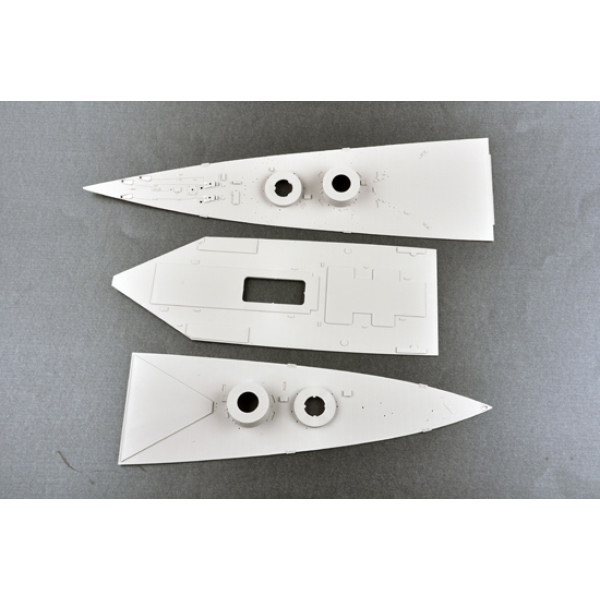 HMS Hood Battle Cruiser 1/200 Trumpeter 03710