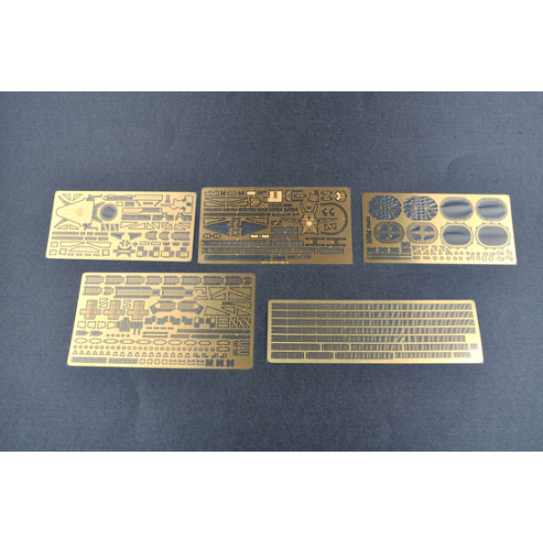 HMS Hood Battle Cruiser 1/200 Trumpeter 03710