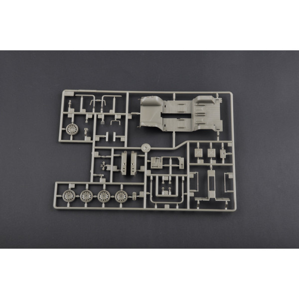 Японський позашляховик JGSDF тип 73 Light Truck (Recon) 1/35 Trumpeter 05519