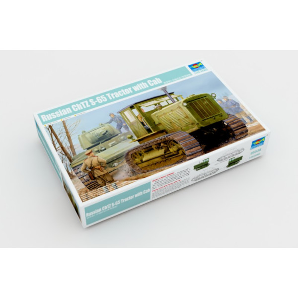 Радянський трактор з кабіною CHTZ S-65 1/35 Trumpeter 05539