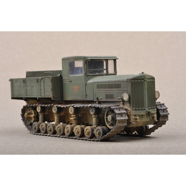 Радянський артеллерійскій трактор Комінтерн 1/35 Trumpeter 05540