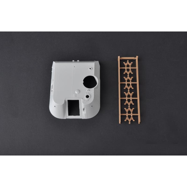 Soviet 2S3 152mm Self-Propeller Howitzer (Early Version) 1/35 Trumpeter 05543