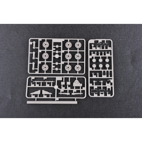 Радянський важкий танк T-10 1/35 Trumpeter 05545