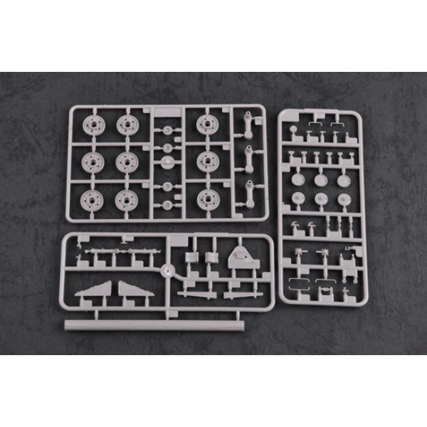 Радянський важкий танк Т-10М 1/35 Trumpeter 05546