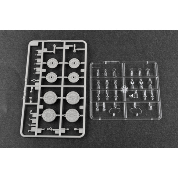 9K35 Strela-10 SA-13 Gopher Surface-to-Air Missile System  1/35 Trumpeter  05554