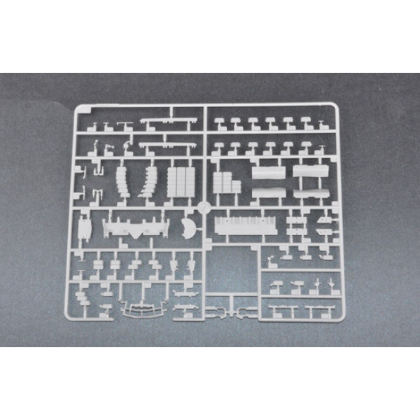 Russian T-80BV MBT 1/35 Trumpeter 05566