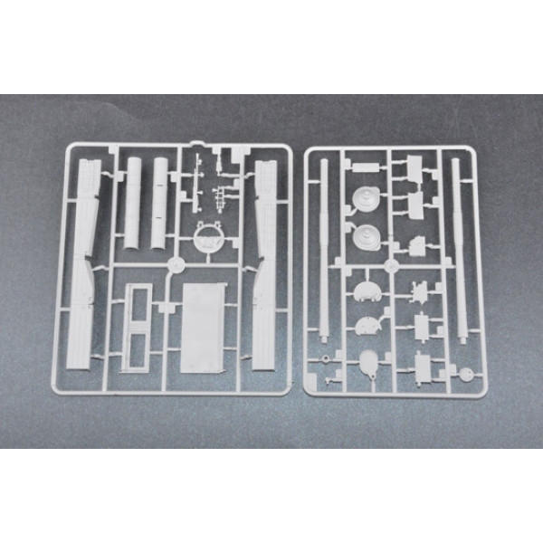 Russian T-80BV MBT 1/35 Trumpeter 05566
