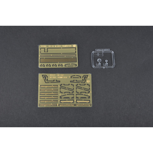 СУ-152 пізня версія радянська САУ 1/35 Trumpeter 05568
