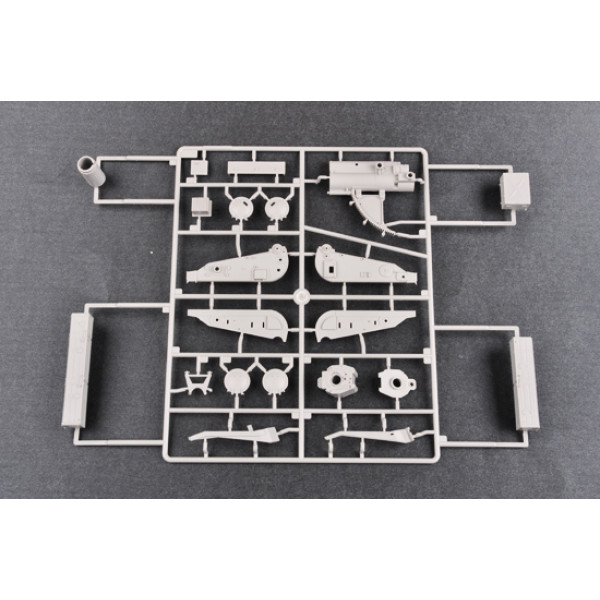 Радянська 203-мм самохідна гармата 2С7 "Піон" 1/35 Trumpeter 05593