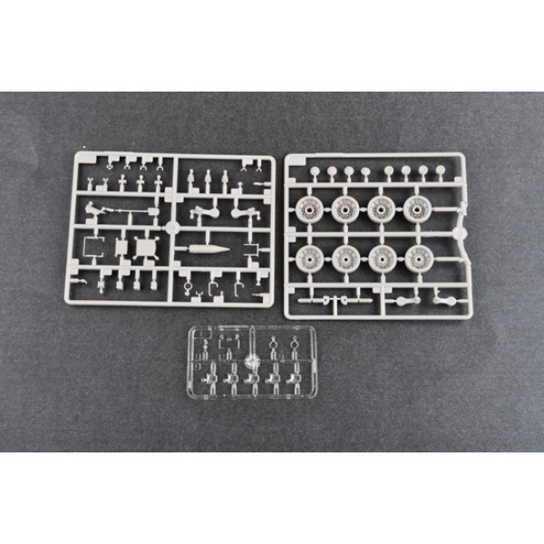 Радянська 203-мм самохідна гармата 2С7 "Піон" 1/35 Trumpeter 05593