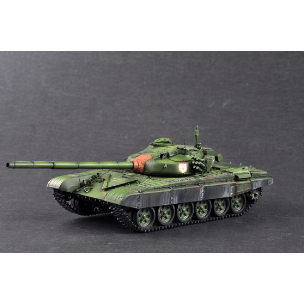 Післявоєнний радянський основний бойовий танк T-72Б MБT 1/35 Trumpeter 05598