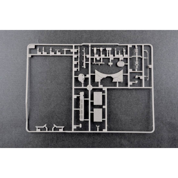 T-72B/B1 MBT (w/kontakt-1 reactive armor)  1/35 Trumpeter  05599